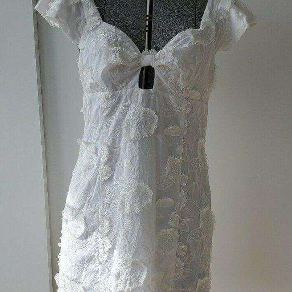 Camila Coelho Dresses & Skirts - Camila Coelho White Carina Mini Dress in Size Lrg
